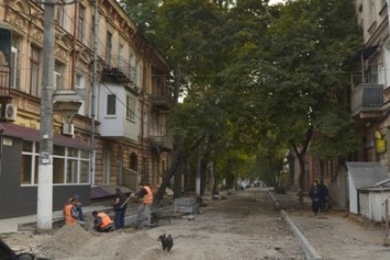 Давно в Одессе так капитально дорогу в переулке не ремонтировали (ФОТО)