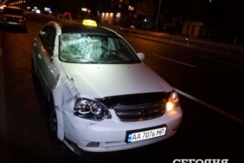 В центре Киева таксист насмерть сбил пьяного пешехода (ФОТО)