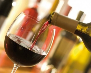 Ученые: Компонент красного вина и винограда помогает облегчить астму