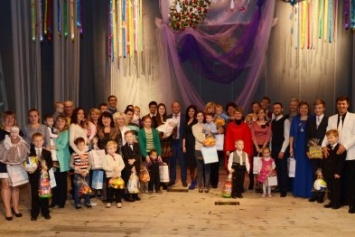 Масштабное празднование Дня учителя состоялось в Новобоварском районе