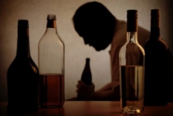 Краматорчан предупреждают об опасности паленого алкоголя