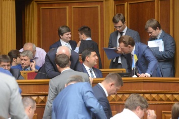Граждан Украины призвали отстоять систему е-деклараций чиновников: осталось всего 29 дней