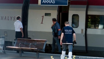 Франция разрешила патрулировать в поездах охранникам без униформы