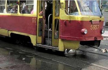 В Санкт-Петербурге родители оставили 5-месячного ребенка на трамвайных путях