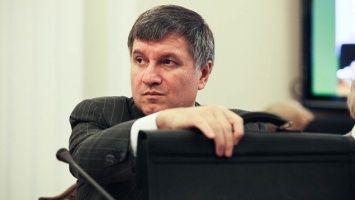 Аваков планирует изменить в законе 8 пунктов, чтобы наказывать за оскорбление полицейского