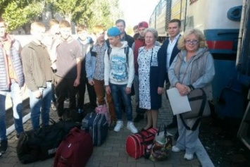 Мариупольские лицеисты-сварщики отправились на стажировку в Польшу(ФОТО)