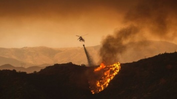 Лесные пожары уничтожили почти 30 строений на севере Калифорнии