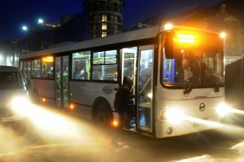 Симферопольцы подписывают петицию за круглосуточный общественный транспорт в городе
