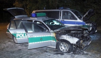 В Дрездене сожгли три автомобиля полиции