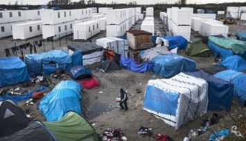 Французские "Джунгли": протест против условий жизни в лагере перерос в стычку