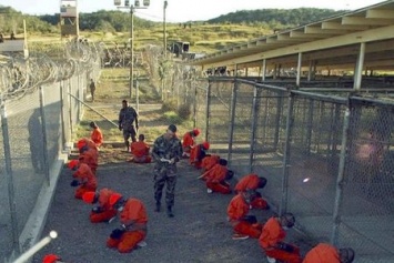 Власти США эвакуируют сотни человек из Гуантанамо в связи с ураганом "Мэттью"