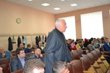 В Криворожском районе депутат предложил начать реформирование образования с сокращения аппарата администраций (ФОТО)