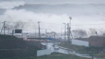 В Японии более 130 тыс. человек ожидают эвакуации из-за тайфуна