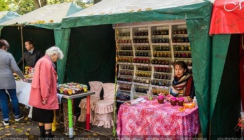 В Харькове открылась ярмарка меда