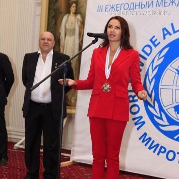 Эвелину Бледанс наградили Орденом миротворца