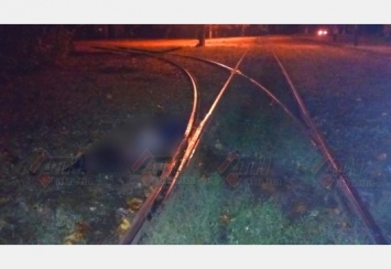 В Харькове на трамвайных путях обнаружили тело мужчины