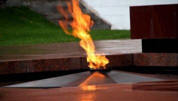 СМИ: В Брянской области мужчина готовил на Вечном огне