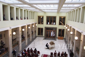 Первый фортепианный концерт состоялся в здании Закарпатской ОГА