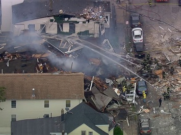 В Нью Джерси 2 многоквартирных дома разрушены вследствие взрыва газа