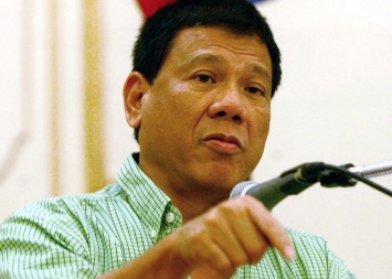 Президент Филиппин Дутерте снова нагрубил Обаме, послав его к черту