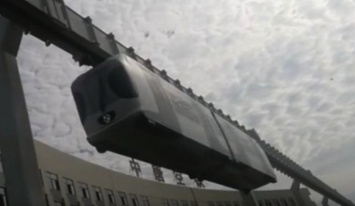 В Китае появится первый в мире «подвесной» поезд