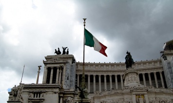 Италия впервые разместила 50-летние бонды