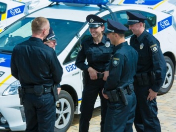 Завтра львовские полицейские получат новое оборудование