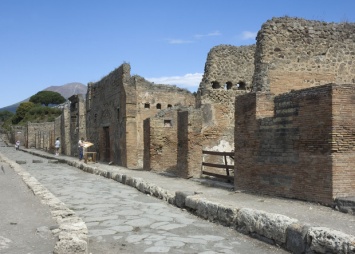 Археологи представили виртуальный тур по дому ростовщика из Помпей