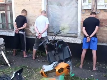 Подростков, которых боевики обвинили в "диверсиях", удерживают за решеткой - И.Геращенко