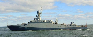Россия отправила еще два военных корабля в Средиземное море
