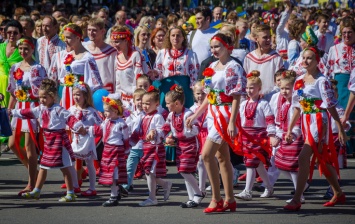 Киевсовет попросит парламент сделать День вышиванки государственным праздником