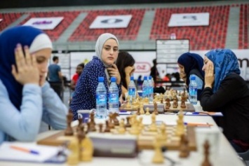 Скандал вокруг чемпионата мира: в Иране на украинских шахматисток хотят надеть хиджабы