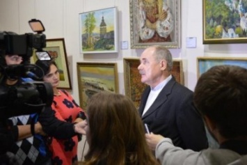 В Донецке открылась выставка работ преподавателей и студентов макеевского вуза
