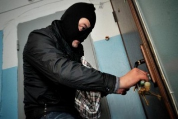Три десятка квартирных краж за полгода - в Симферополе будут судить серийного домушника