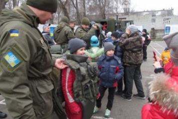 Как в Кременчуге отпразднуют День защитника Украины: День открытых дверей в военной части и другие мероприятия