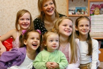 В Славянске станет на две матери-героини больше