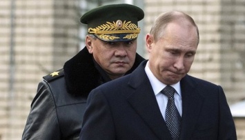 Путин уволил десять генералов