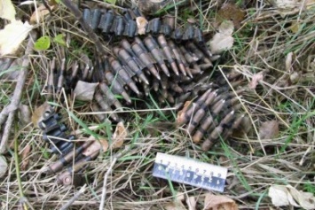 Местные жители Славянска находят в городе пакеты с боеприпасами