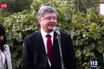 Порошенко поручил правительству сделать Украину членом Международной организации виноградарства и виноделия