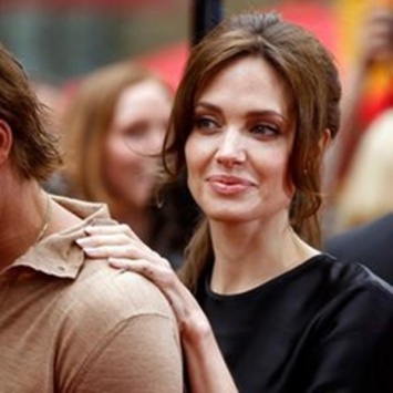 Западные СМИ: Причиной развода Джоли и Питта стал арабский шейх