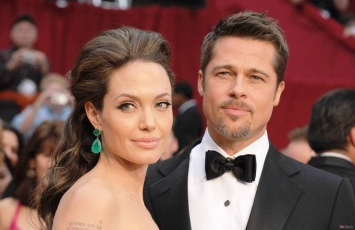 СМИ: Анджелина Джоли развелась с Брэдом Питтом из-за арабского миллионера