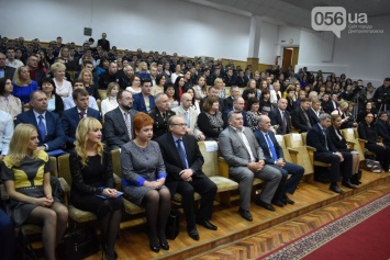 На страже законности: юристы Днепропетровщины отмечают профессиональный праздник (ФОТО)