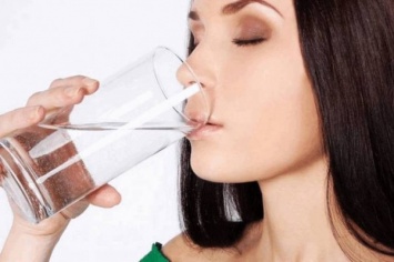 Чрезмерное питье воды может быть вредно для организма