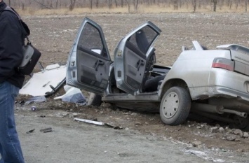 Под Новосибирском в ДТП разбились насмерть 2 человека