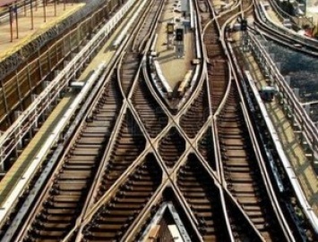 Когда «проскочить» не получается: на железнодорожных переездах в Николаевской области фиксируют ДТП