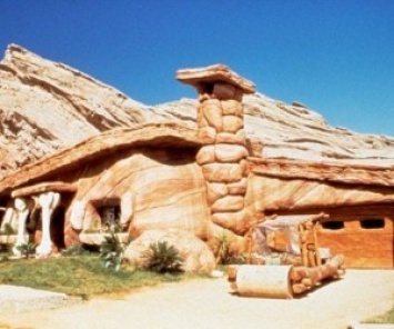 В США построили дом из мультика про семью Флинстоун (фото)
