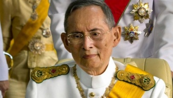 Состояние здоровья 88-летнего короля Таиланда ухудшилось