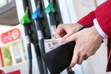 Севастопольцам продают самый дорогой бензин в Южном федеральном округе