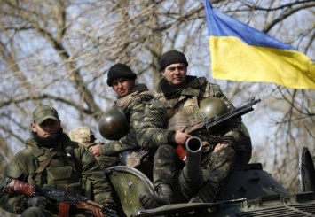 Минздрав предлагает украинцам накануне Дня защитника Украины стать донорами крови для бойцов АТО