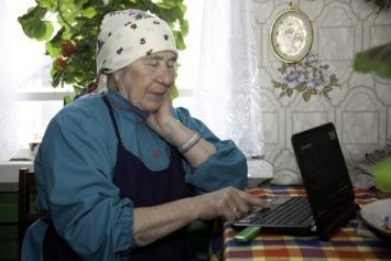 7 способов приучить бабушку к компьютеру